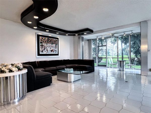 800 Cypress Grove Dr, Unit 106, Pompano Beach, FL 33069