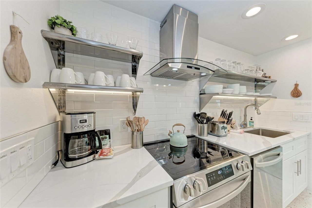 116 Hammock Road, Anna Maria, FL 34216 Photo