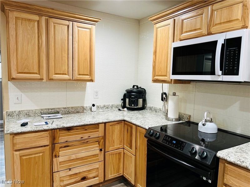 11179 Madison Road, Huntsburg, OH 44046 Photo 12