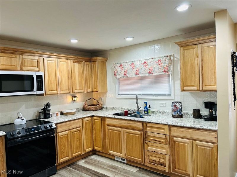 11179 Madison Road, Huntsburg, OH 44046 Photo 9