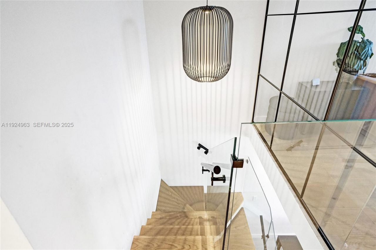 449 Poinciana Island Dr, Unit 1512, Sunny Isles Beach, FL 33160 Photo