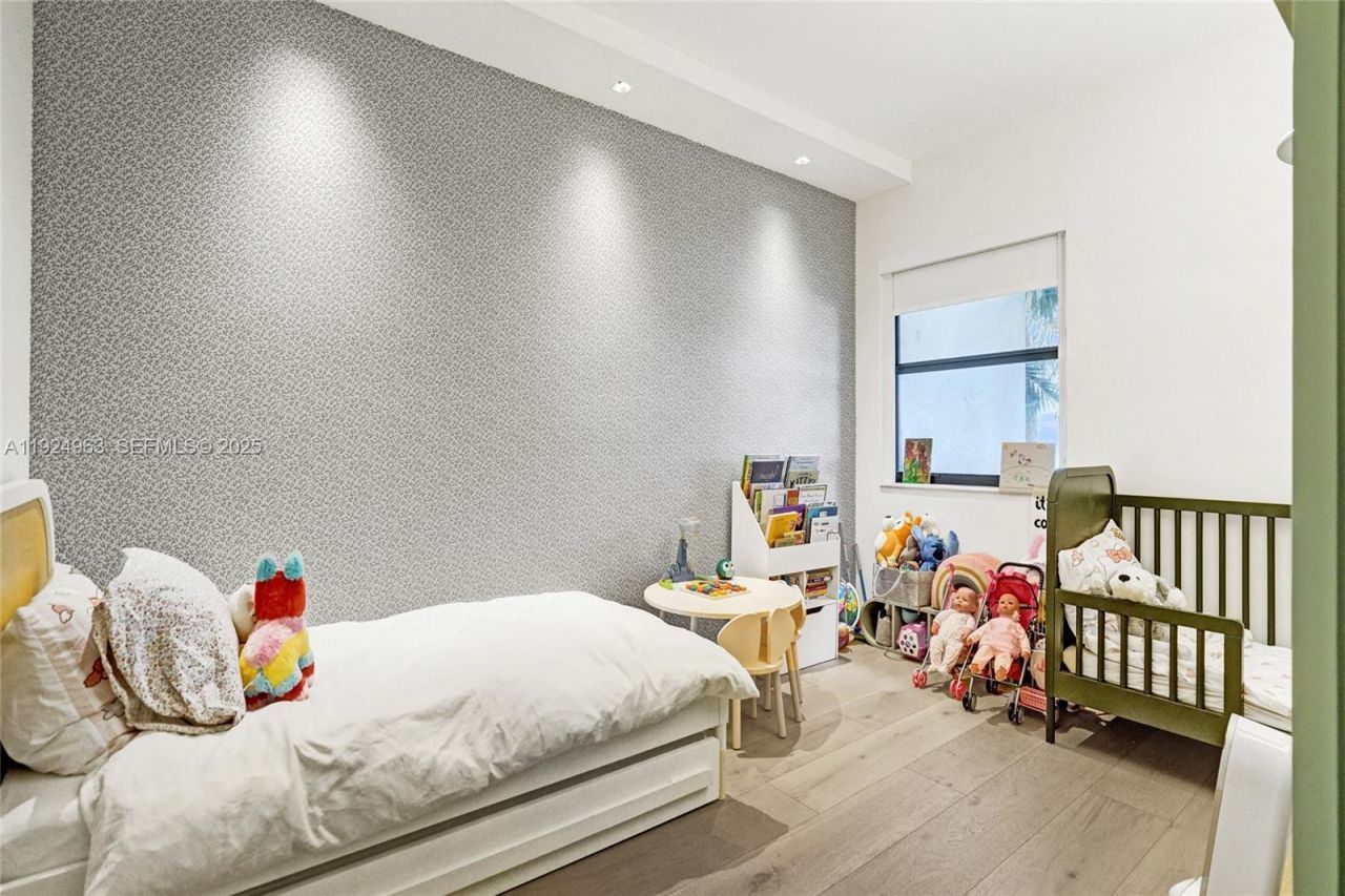 449 Poinciana Island Dr, Unit 1512, Sunny Isles Beach, FL 33160 Photo