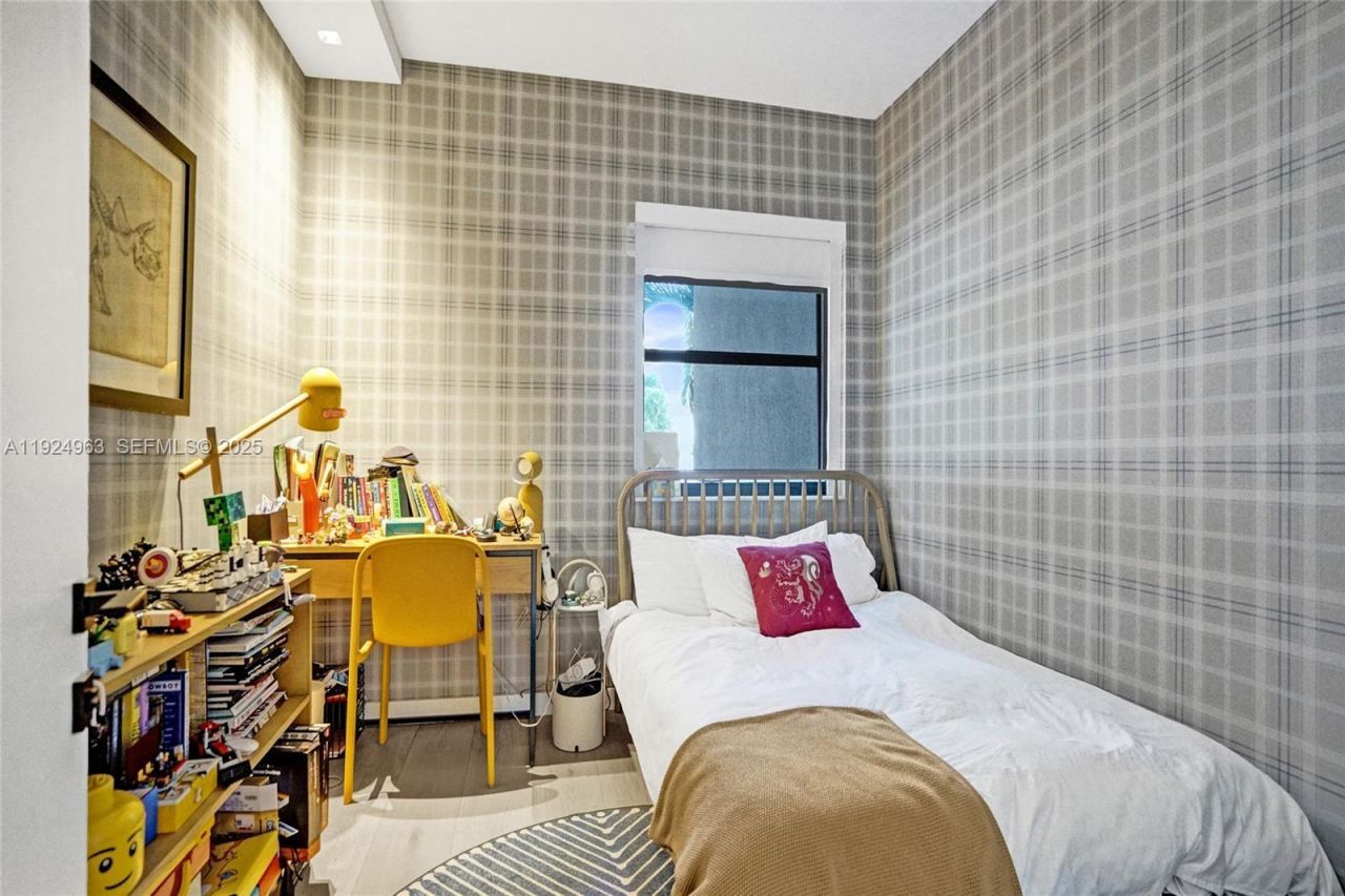 449 Poinciana Island Dr, Unit 1512, Sunny Isles Beach, FL 33160 Photo