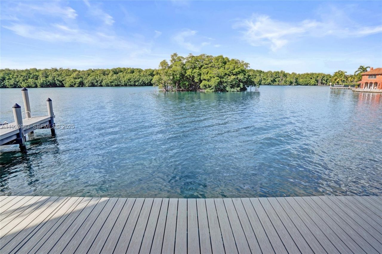 449 Poinciana Island Dr, Unit 1512, Sunny Isles Beach, FL 33160 Photo