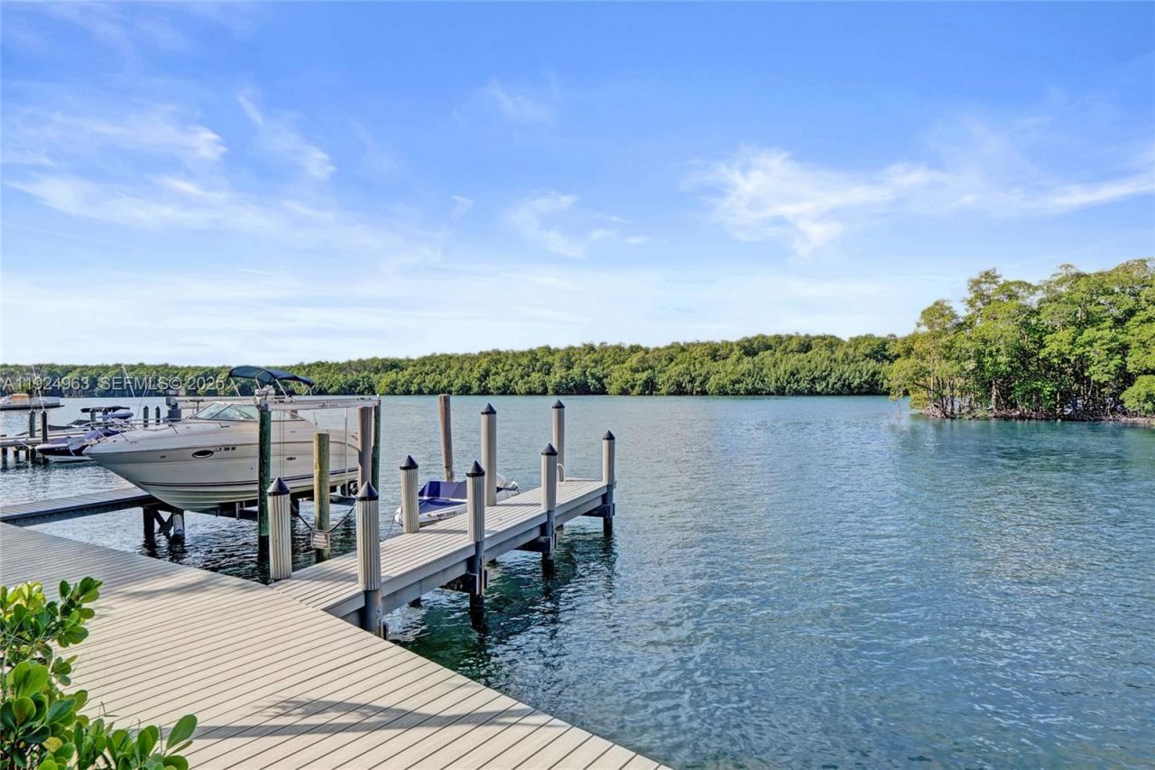 449 Poinciana Island Dr, Unit 1512, Sunny Isles Beach, FL 33160 Photo