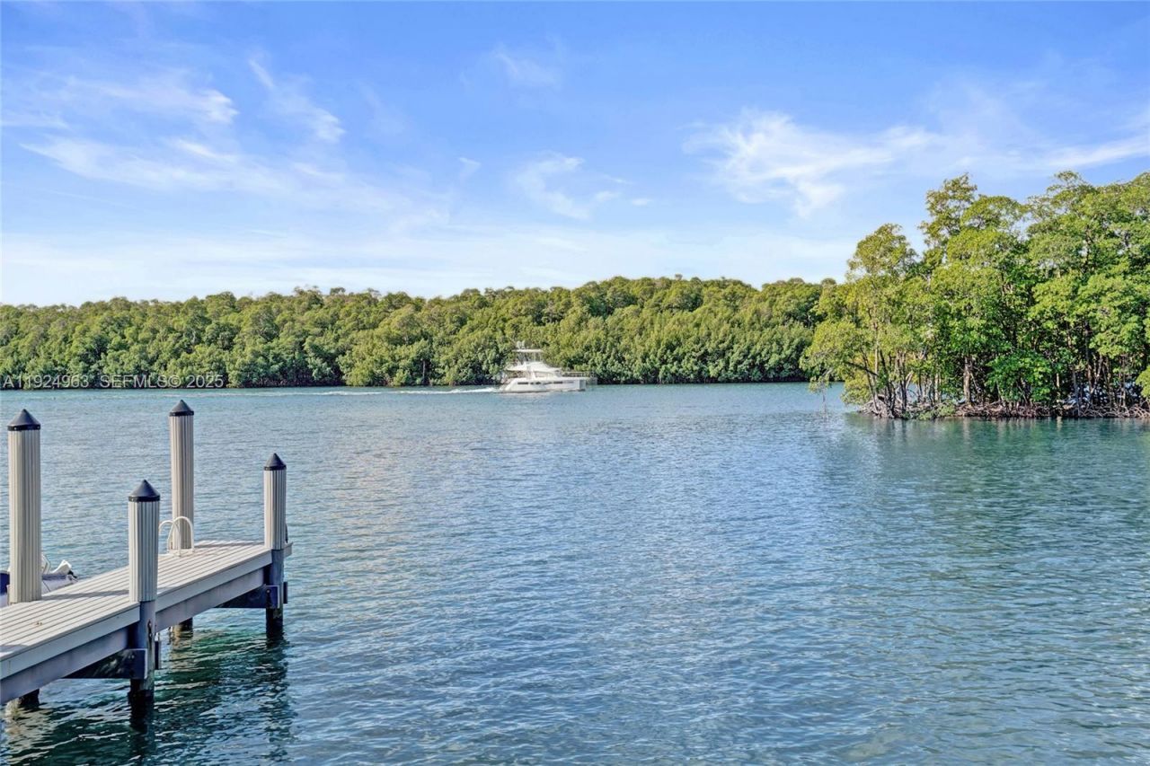 449 Poinciana Island Dr, Unit 1512, Sunny Isles Beach, FL 33160 Photo