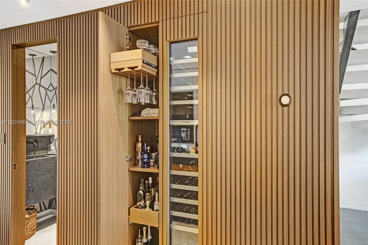 449 Poinciana Island Dr, Unit 1512, Sunny Isles Beach, FL 33160 Photo