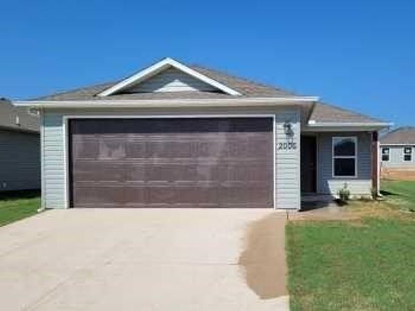2006 E Annette Drive, Siloam Springs, AR 72761