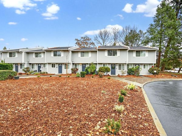 821 E 10th Street, Medford, OR 97504