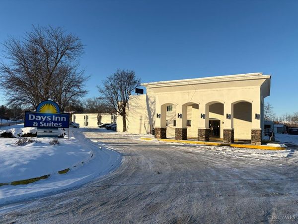 400 Glensprings Drive, Springdale, OH 45246