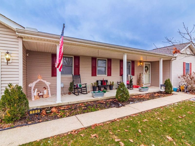 105 Maple Ridge Avenue, Mount Orab, OH 45154 Photo 2