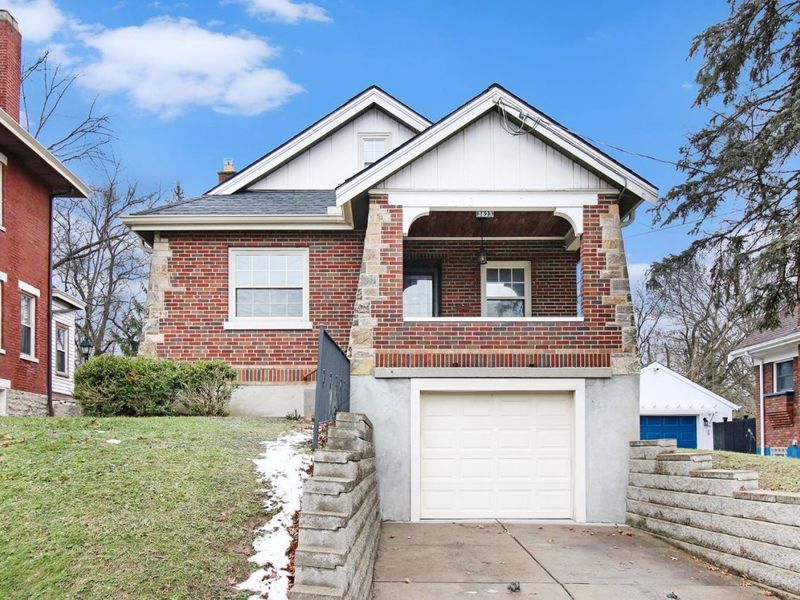 3823 Applegate Avenue, Cheviot, OH 45211 Photo 2