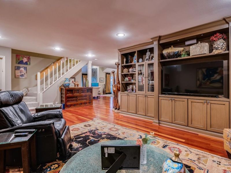 16 Woodcreek Drive, Blue Ash, OH 45241 Photo 14