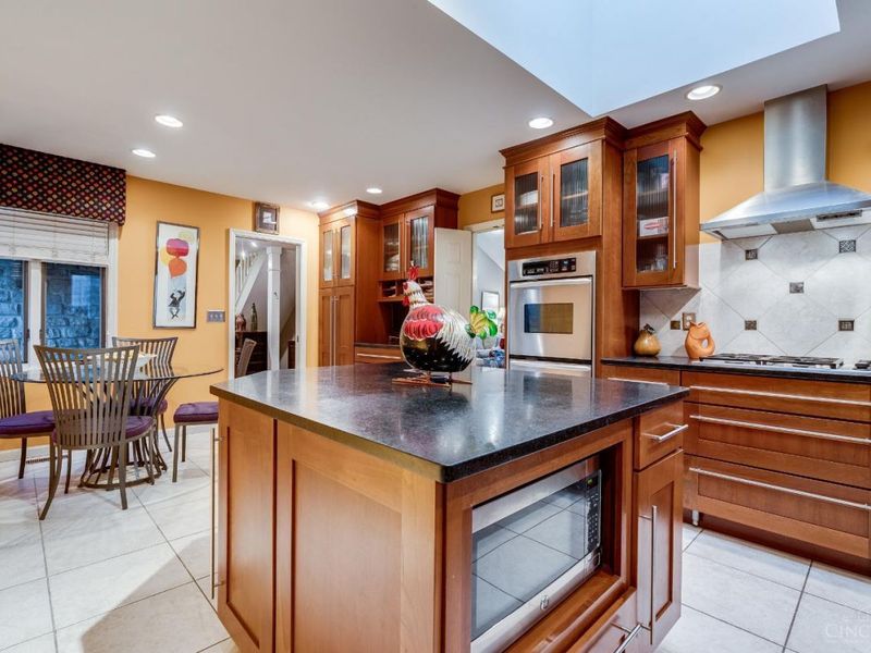 16 Woodcreek Drive, Blue Ash, OH 45241 Photo 21