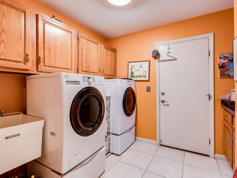 16 Woodcreek Drive, Blue Ash, OH 45241 Photo 23