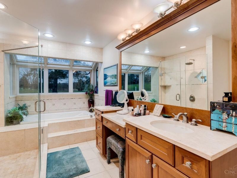 16 Woodcreek Drive, Blue Ash, OH 45241 Photo 36