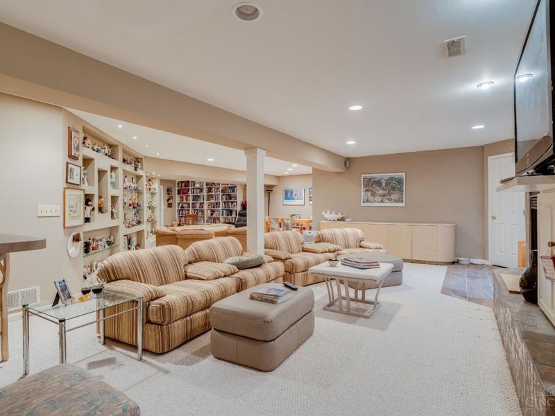 16 Woodcreek Drive, Blue Ash, OH 45241 Photo 44