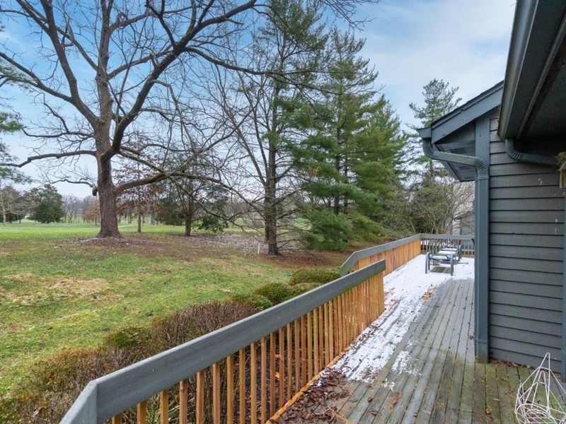 16 Woodcreek Drive, Blue Ash, OH 45241 Photo 5