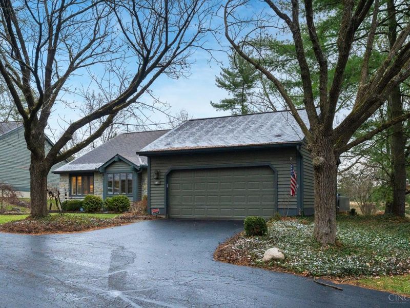 16 Woodcreek Drive, Blue Ash, OH 45241 Photo 9