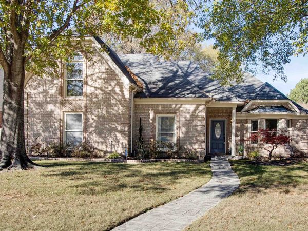 8796 E PLANTATION OAKS DR, Memphis, TN 38018