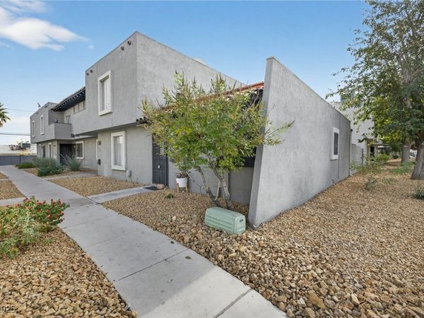 1422 N Jones Boulevard, Las Vegas, NV 89108