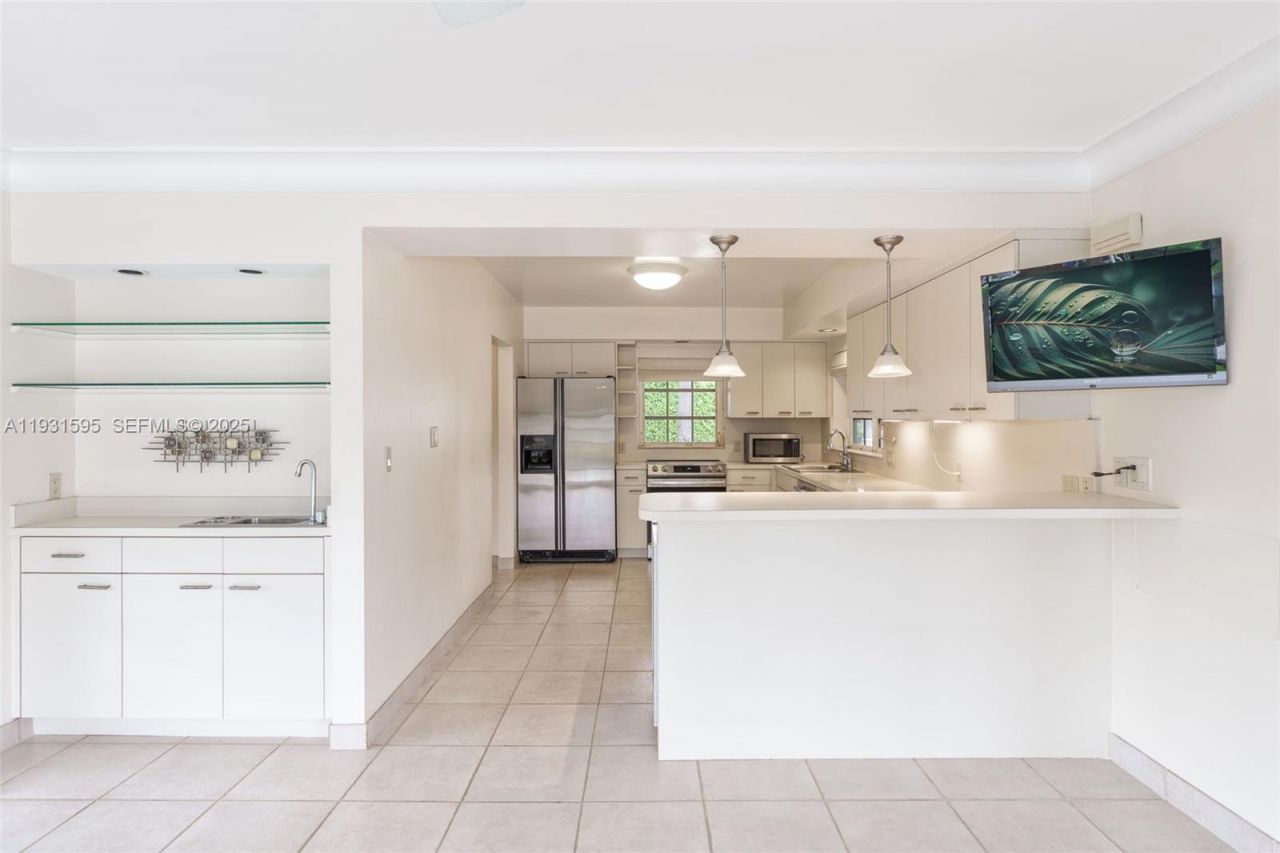 2130 NE 15th St, Fort Lauderdale, FL 33304 Photo