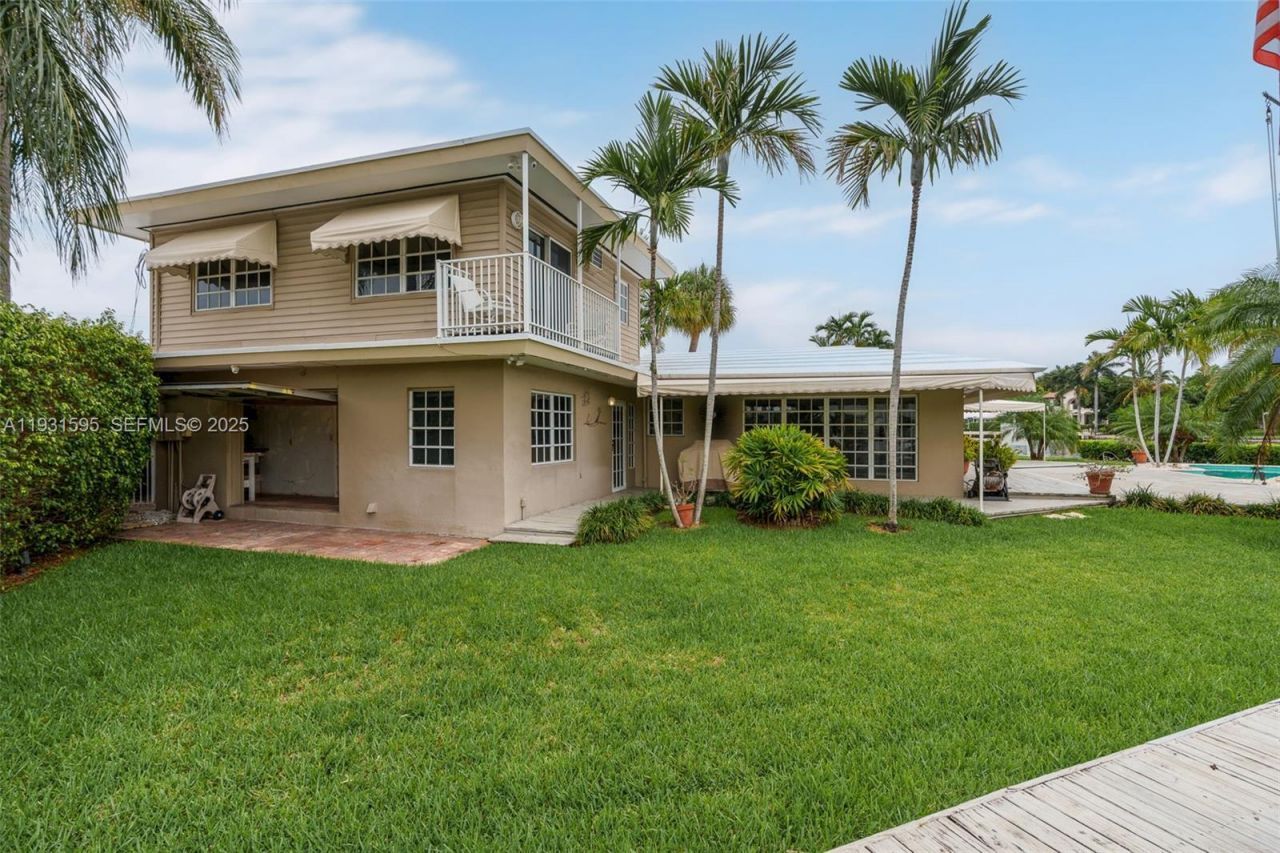 2130 NE 15th St, Fort Lauderdale, FL 33304 Photo