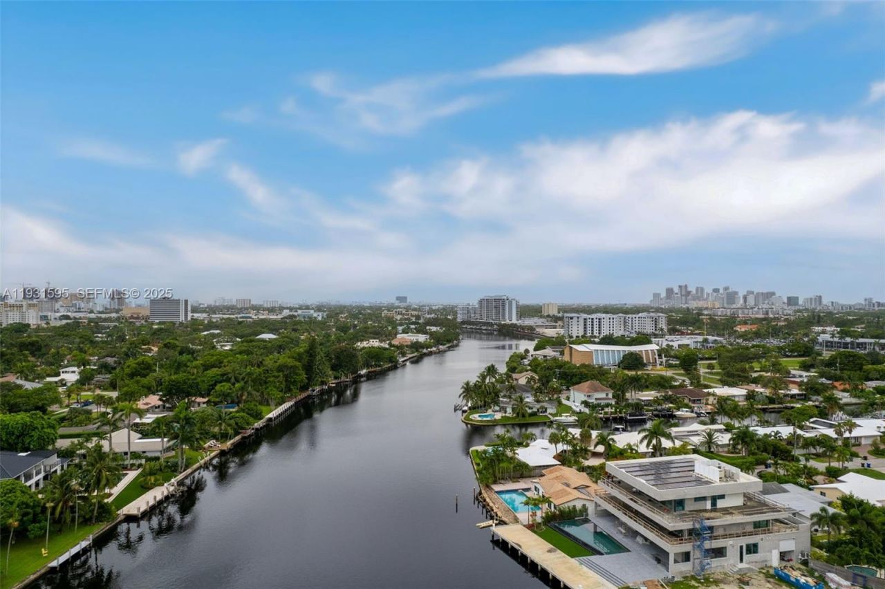 2130 NE 15th St, Fort Lauderdale, FL 33304 Photo