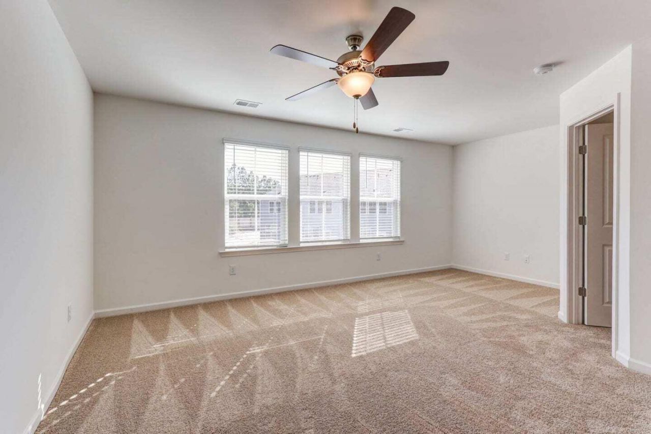 5682 Sablewood Street Photo 7