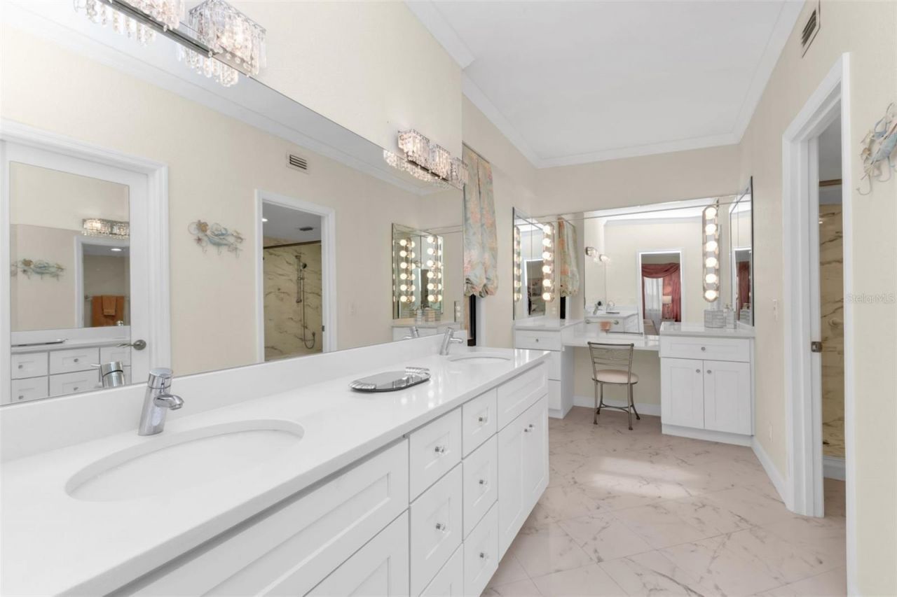 1601 Park Beach Circle, Unit 136/18, Punta Gorda, FL 33950 Photo