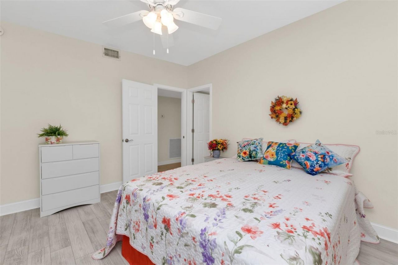 1601 Park Beach Circle, Unit 136/18, Punta Gorda, FL 33950 Photo