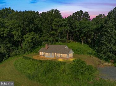 472 WESLEY LANE, BENTONVILLE, VA 22610