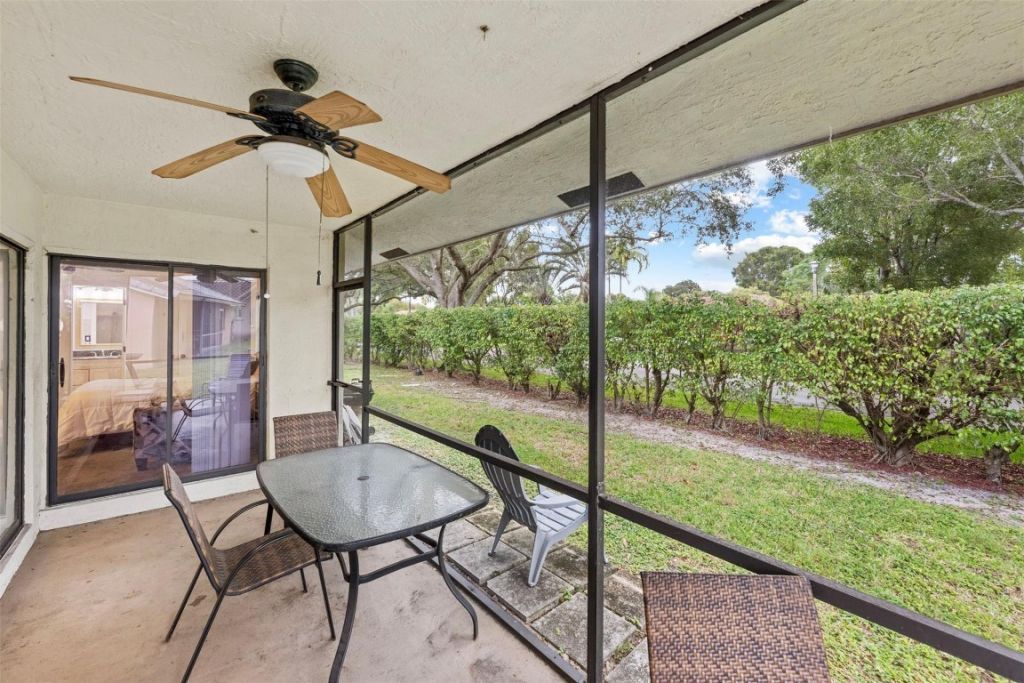 425 Shadow Wood Lane, Coral Springs, FL 33071 Photo