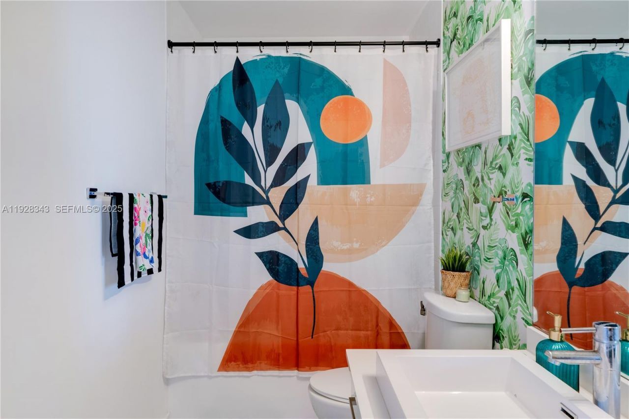 151 SE 1st St, Unit 3008, Miami, FL 33131 Photo