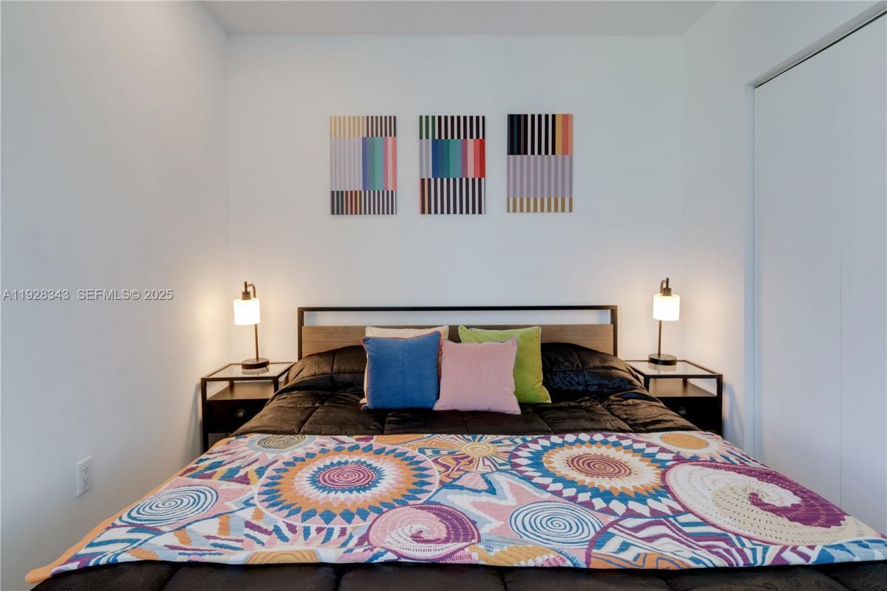 151 SE 1st St, Unit 3008, Miami, FL 33131 Photo