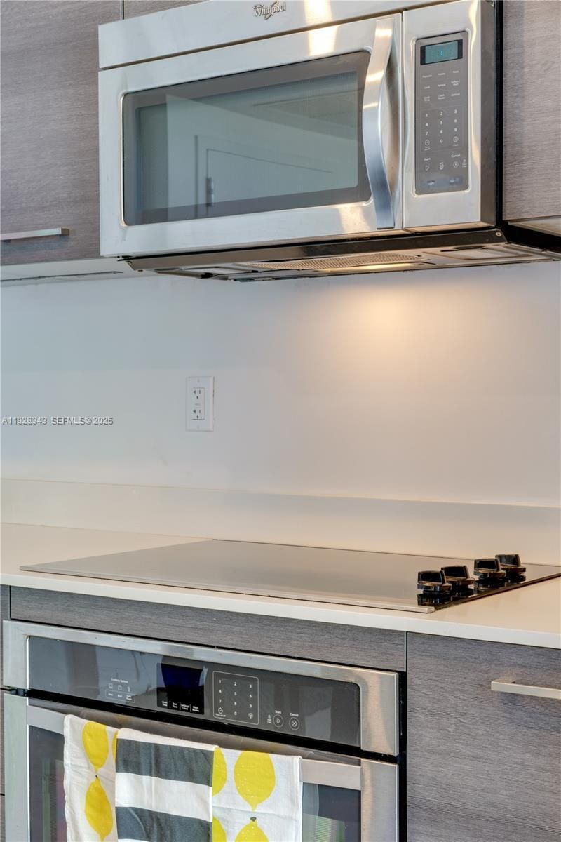 151 SE 1st St, Unit 3008, Miami, FL 33131 Photo