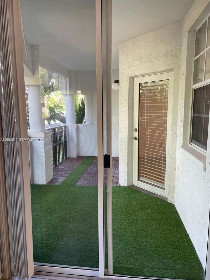 3105 NE 184th St, Unit 7202, Aventura, FL 33160 Photo