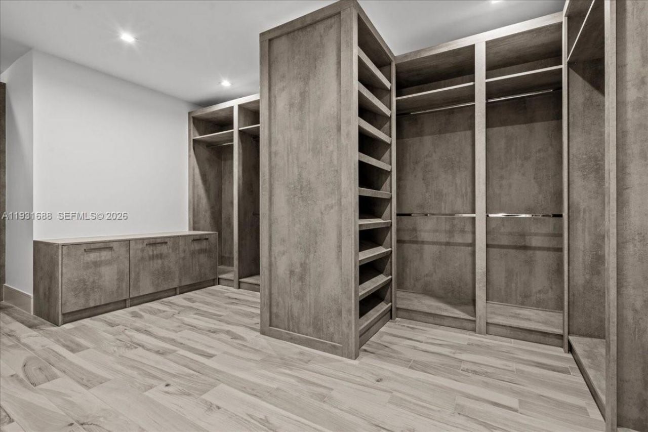3800 Crayton Road, Naples, FL 34103 Photo