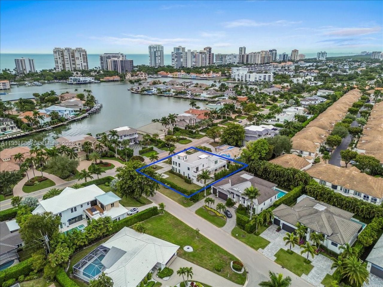3800 Crayton Road, Naples, FL 34103 Photo