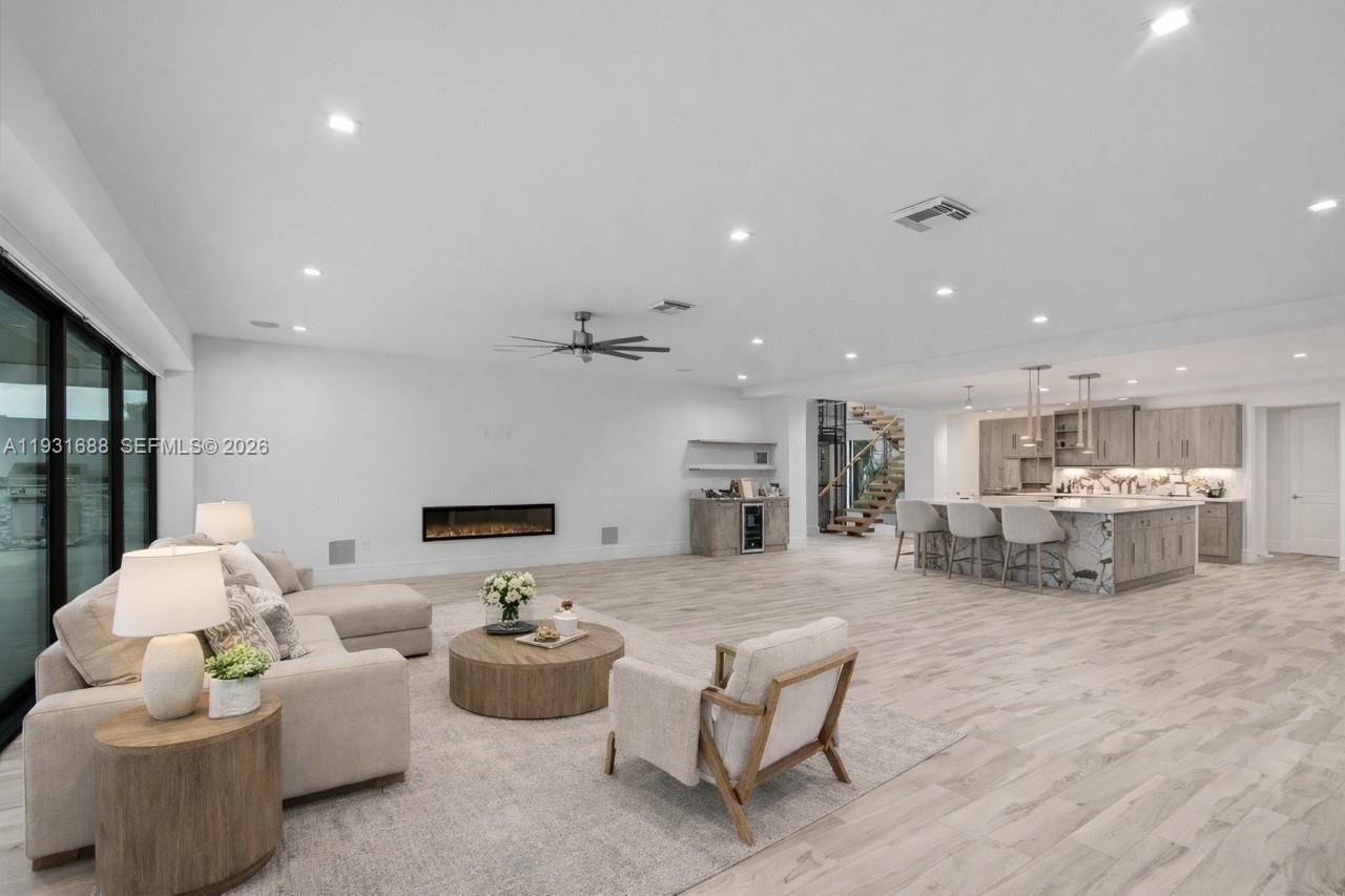 3800 Crayton Road, Naples, FL 34103 Photo