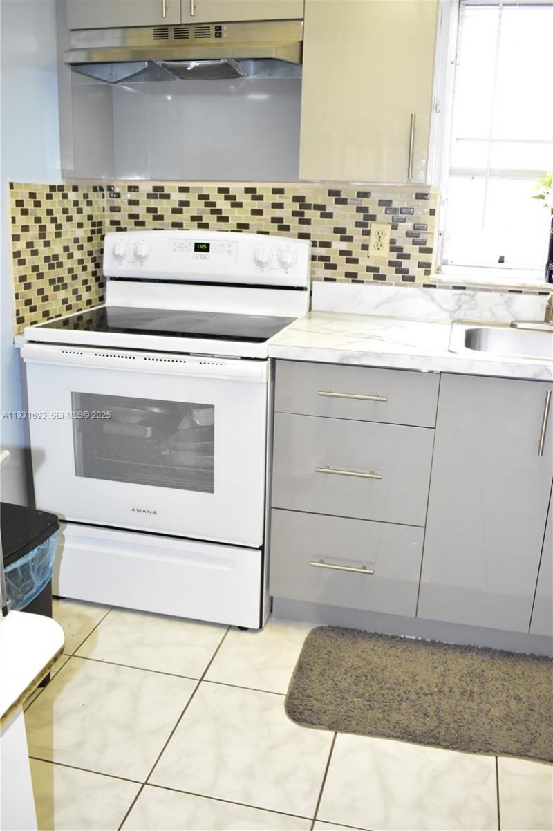 9141 Sunrise Lakes Blvd, Unit 201, Sunrise, FL 33322 Photo