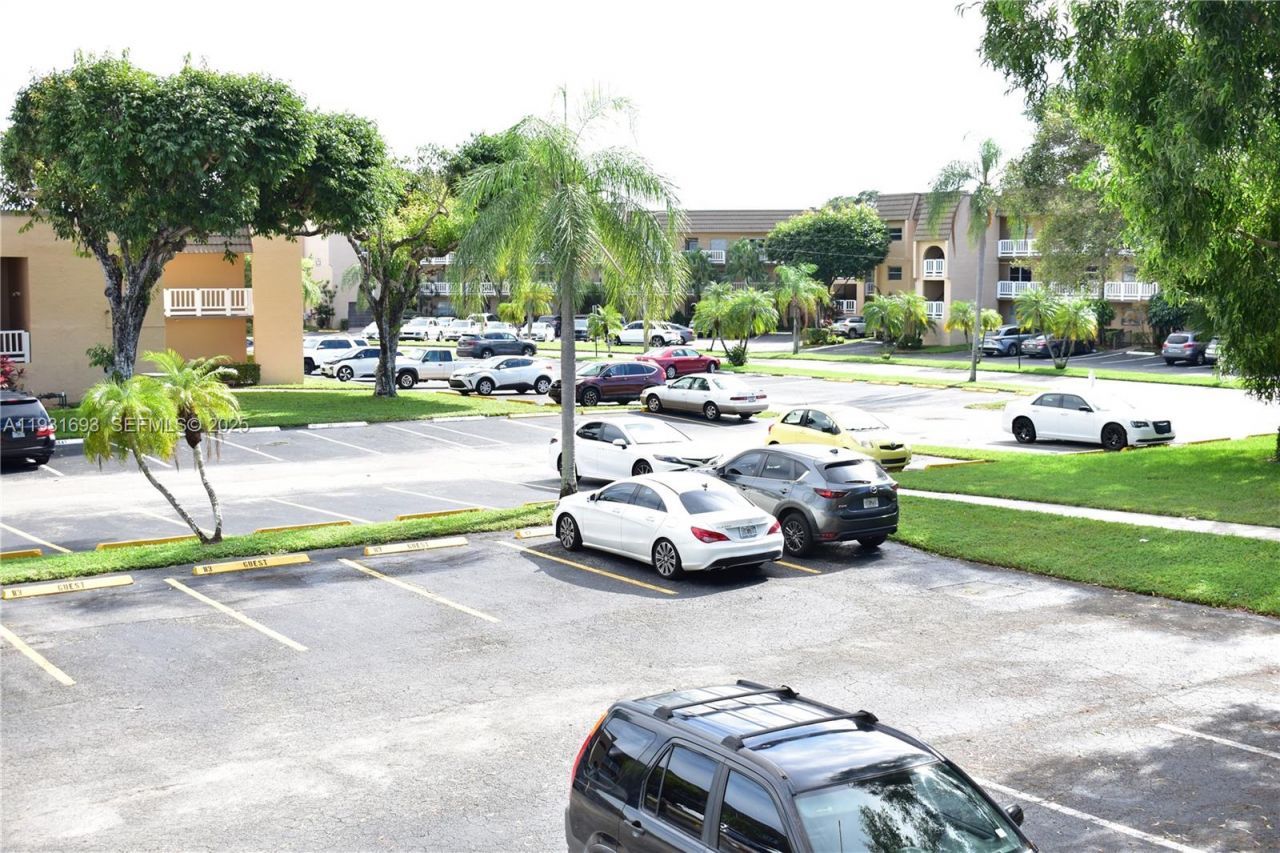 9141 Sunrise Lakes Blvd, Unit 201, Sunrise, FL 33322 Photo