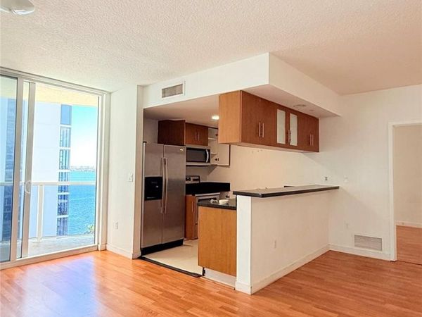 601 NE 23rd Street, Unit 902, Miami, FL 33137