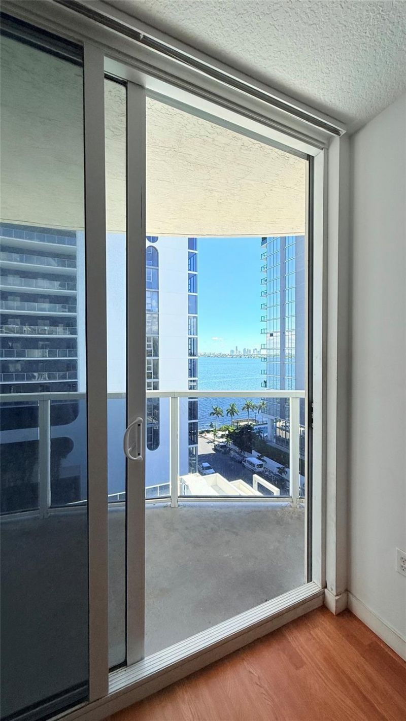 601 NE 23rd St, Unit 902, Miami, FL 33137 Photo