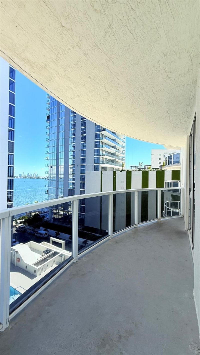 601 NE 23rd St, Unit 902, Miami, FL 33137 Photo