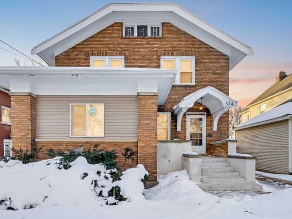 324 Paris Avenue, Rockford, IL 61107