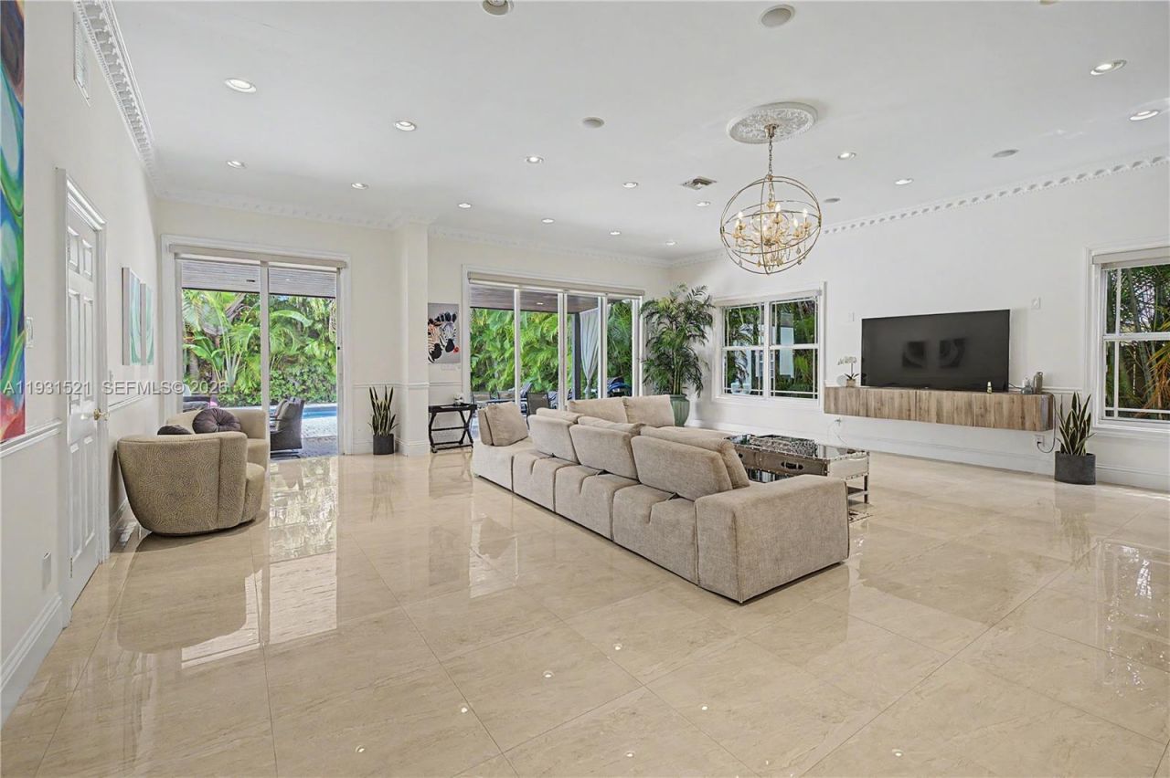 117 NW 8th Street, Boca Raton, FL 33432 Photo