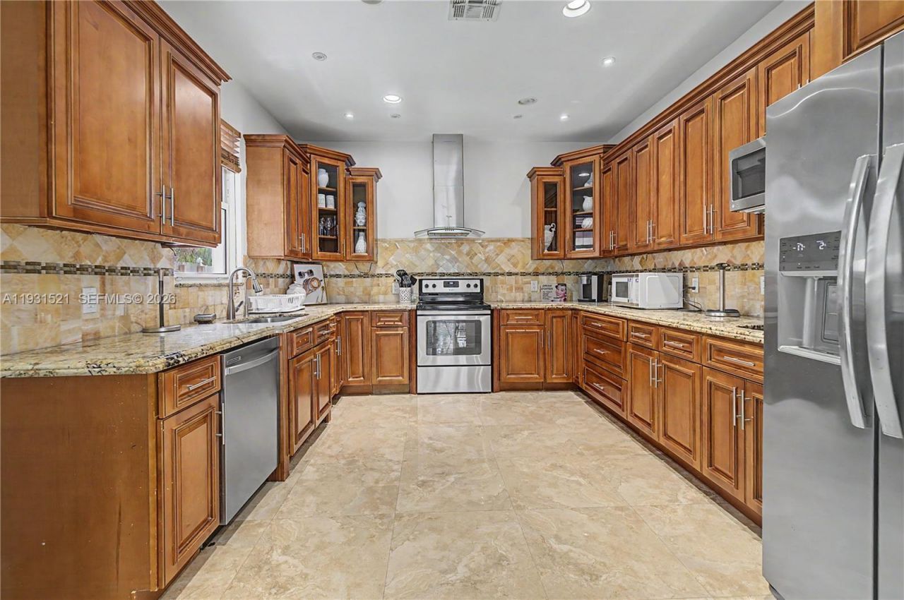 117 NW 8th Street, Boca Raton, FL 33432 Photo