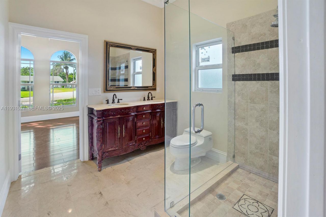 117 NW 8th Street, Boca Raton, FL 33432 Photo