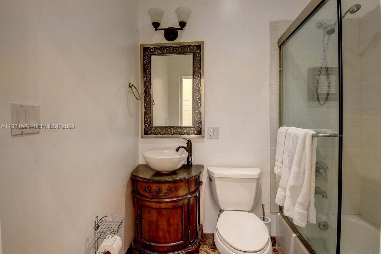 117 NW 8th Street, Boca Raton, FL 33432 Photo